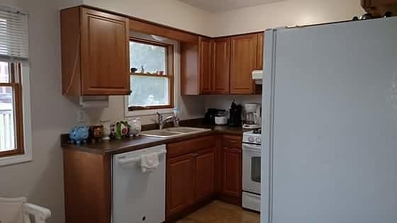 3rd image of 304 Waubonsie Ave