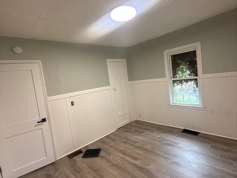 74 Starling St — Photo 2