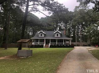 411 Meadow Dr, Fuquay Varina, NC 27526