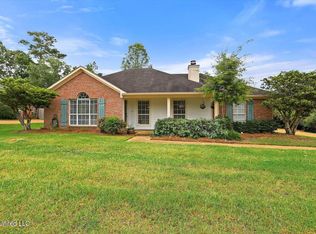 215 Overland Ln, Brandon, MS 39047