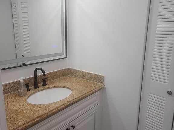 4th image of 12106 Saint Andrews Pl #0