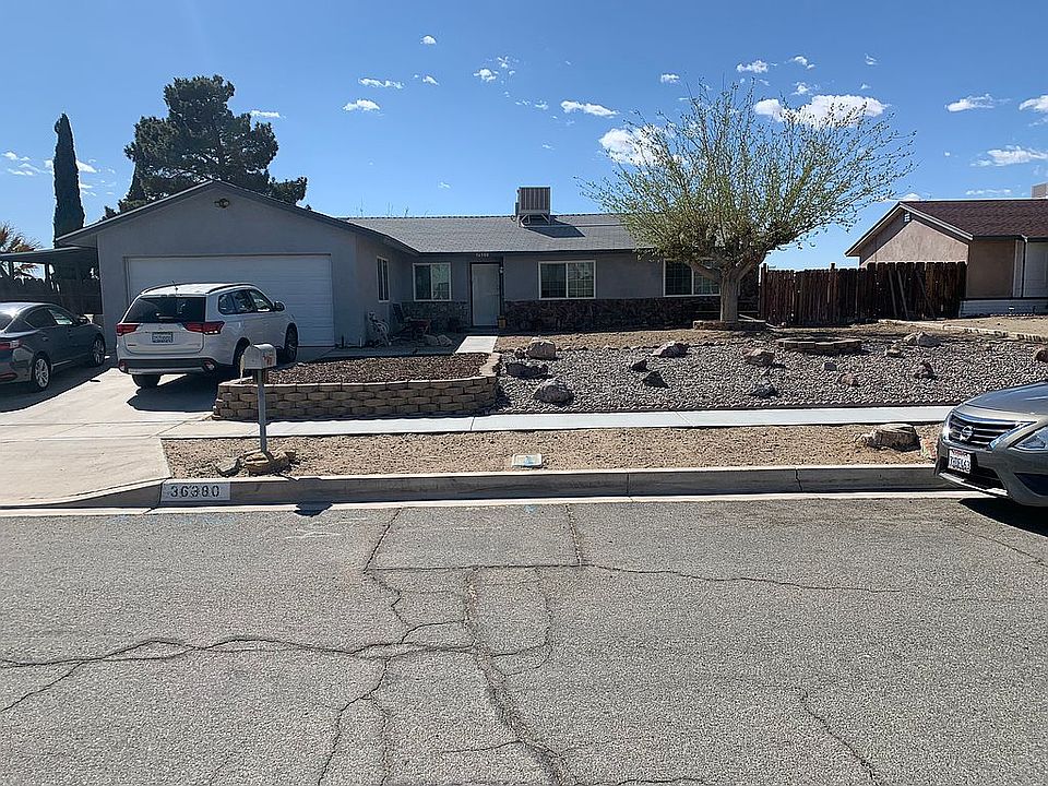 1st image of 36380 Hawthorn Dr