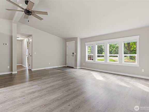 2nd image of 8037 Normandy Place SE
