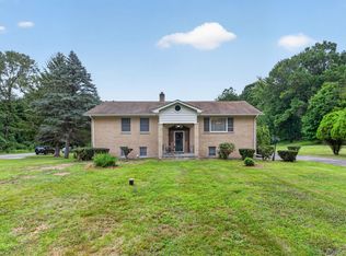 60 Rock Cut Rd, Newburgh, NY 12550