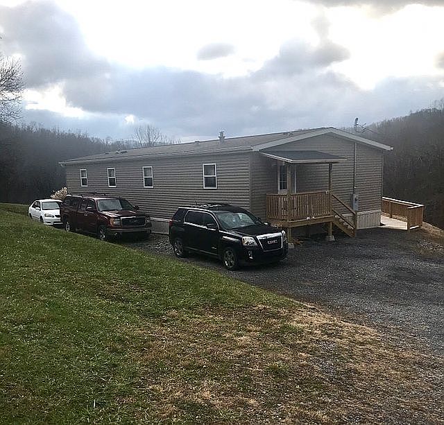 1st image of 245 Willow Wood Ln