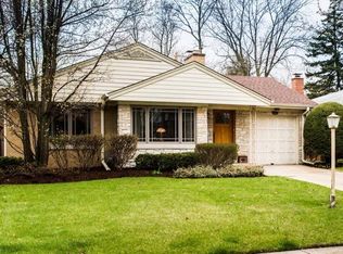 912 S Home Ave, Park Ridge, IL 60068