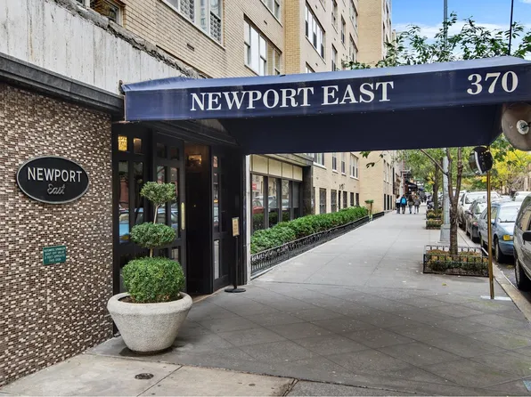 370 East 76th Street image 6 of 6