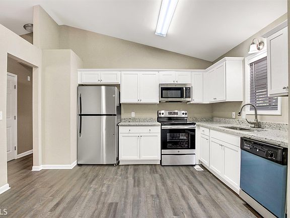 2nd image of 3841 Greenbrook Dr