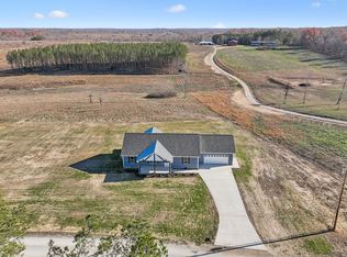 1614 Linville Rd, Lawrenceburg, TN 38464