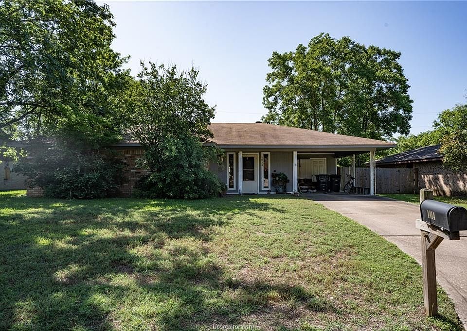 1st image of 1414 Clement Ct