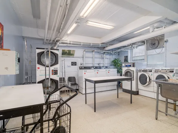 3065 Sedgewick Avenue image 10 of 13