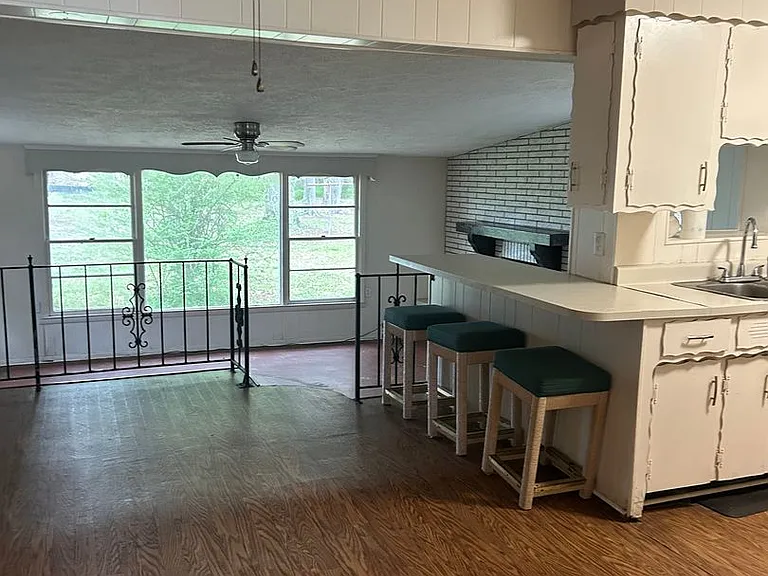 517 Griffin Ave — Photo 4