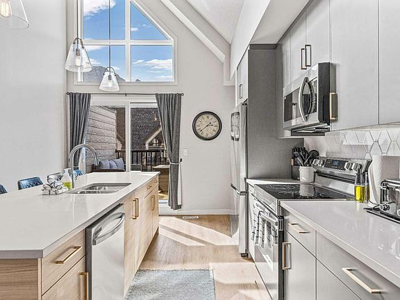 4th image of 111-115 Kananaskis Way #111