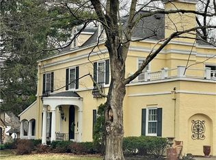 6984 Valley Rd, Kansas City, MO 64113