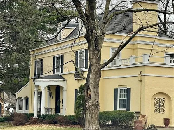 6984 Valley Rd, Kansas City, MO 64113