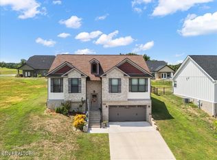 3182 Bridgewater Blvd, Morristown, TN 37814