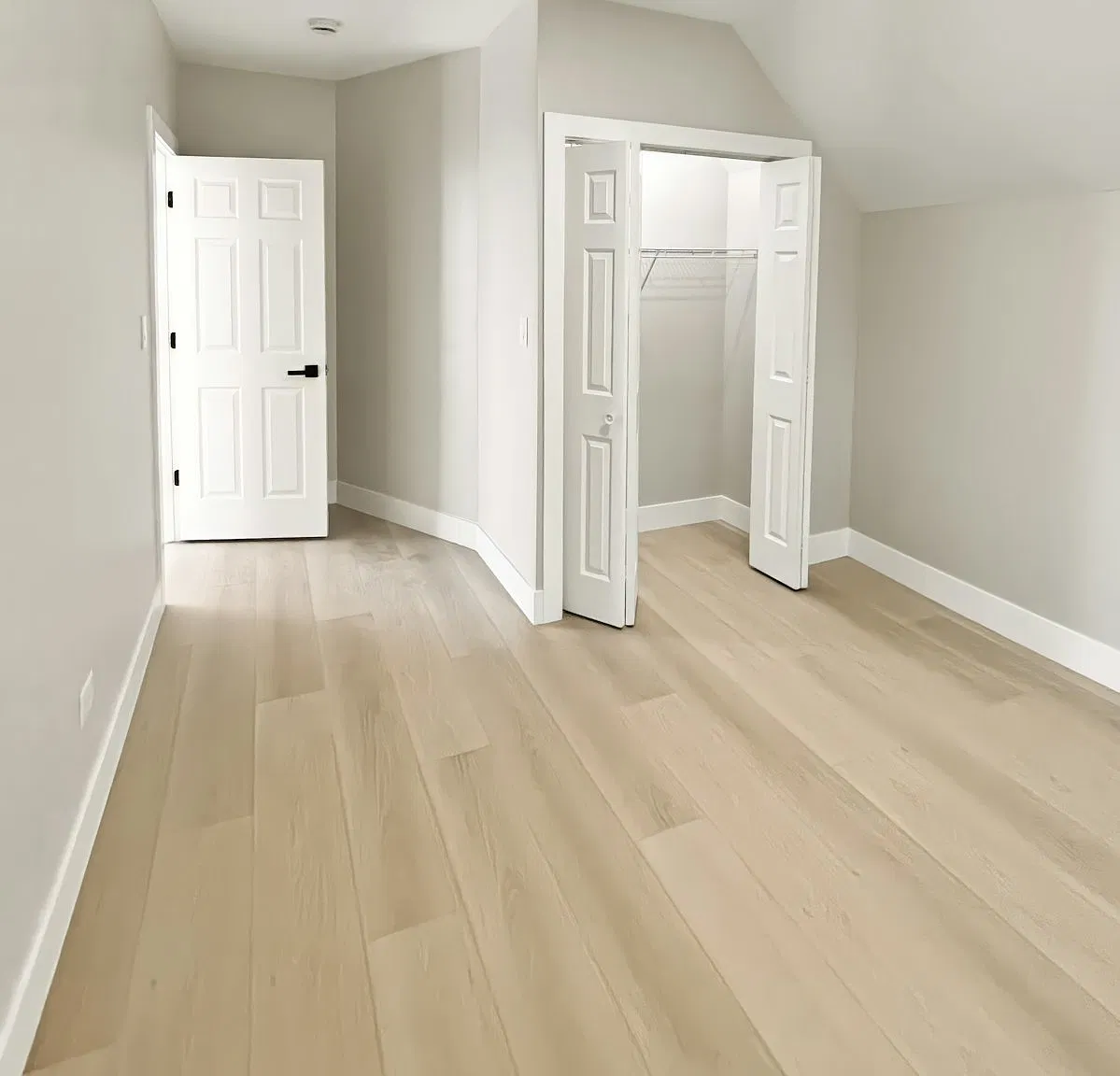 4300 North Kimball Avenue, Unit 3F — Photo 4
