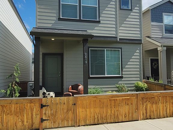 4th image of 2619 NE 116th Pl