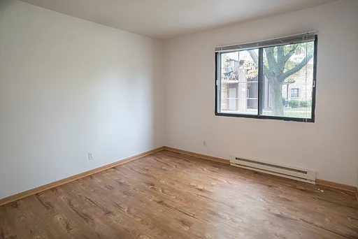 1851 Roosevelt Ave — Photo 9