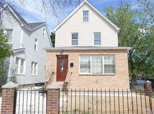 21020 Nashville Blvd, Jamaica, NY 11411