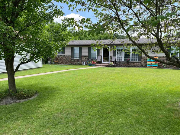 765 S 700 W, Larwill, IN 46764