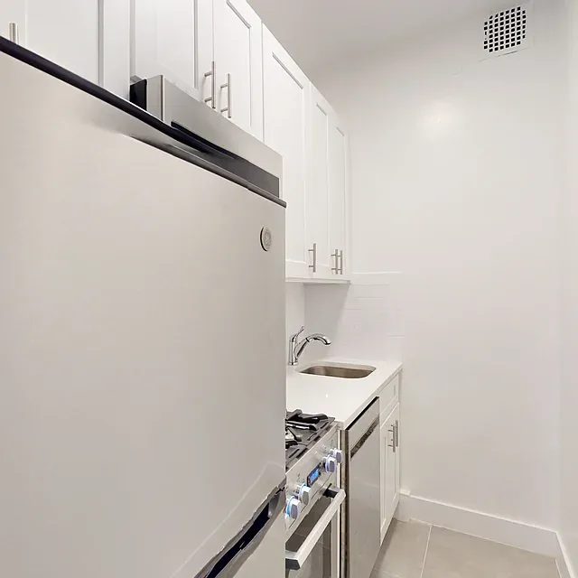 164 East 90th Street — Photo 1