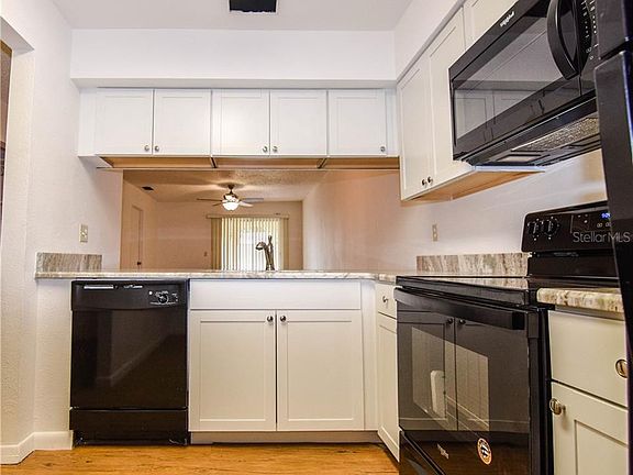 3rd image of 6356 Bonnie Bay Cir