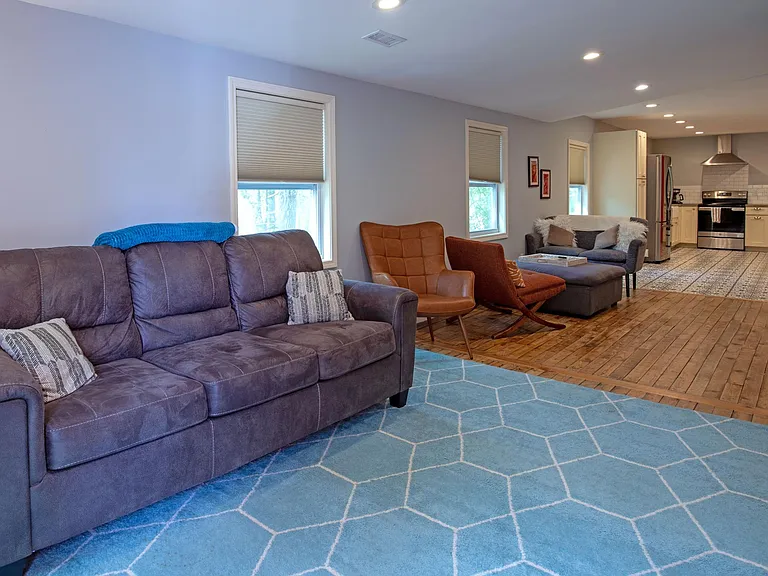 349 McCoy Cove Rd — Photo 2