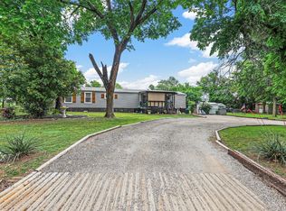 324 Bowden Cir, Burleson, TX 76028