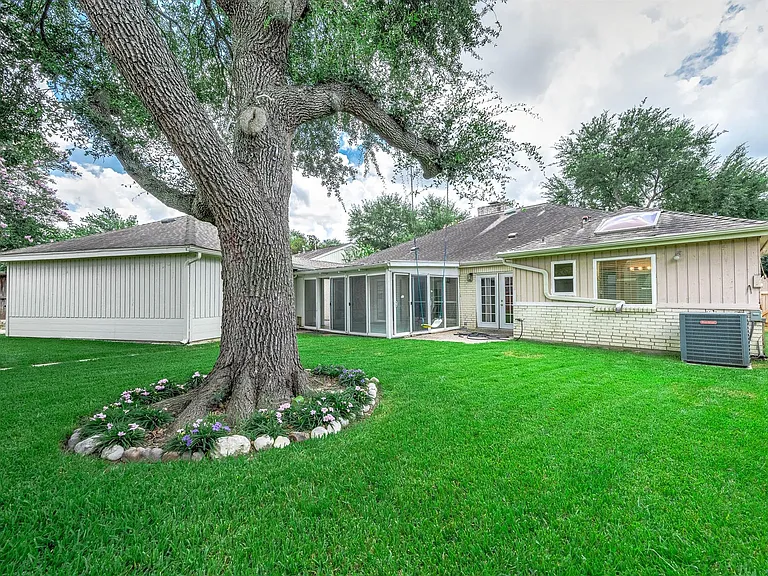 12302 Piping Rock Dr — Photo 38