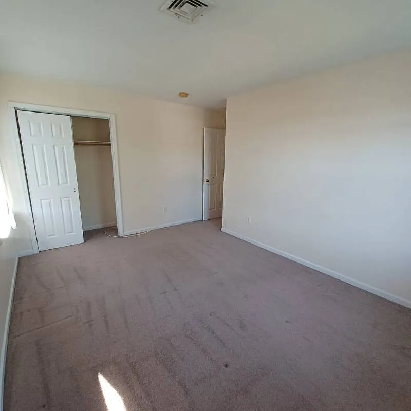5 Hawthorne Pl photo 1