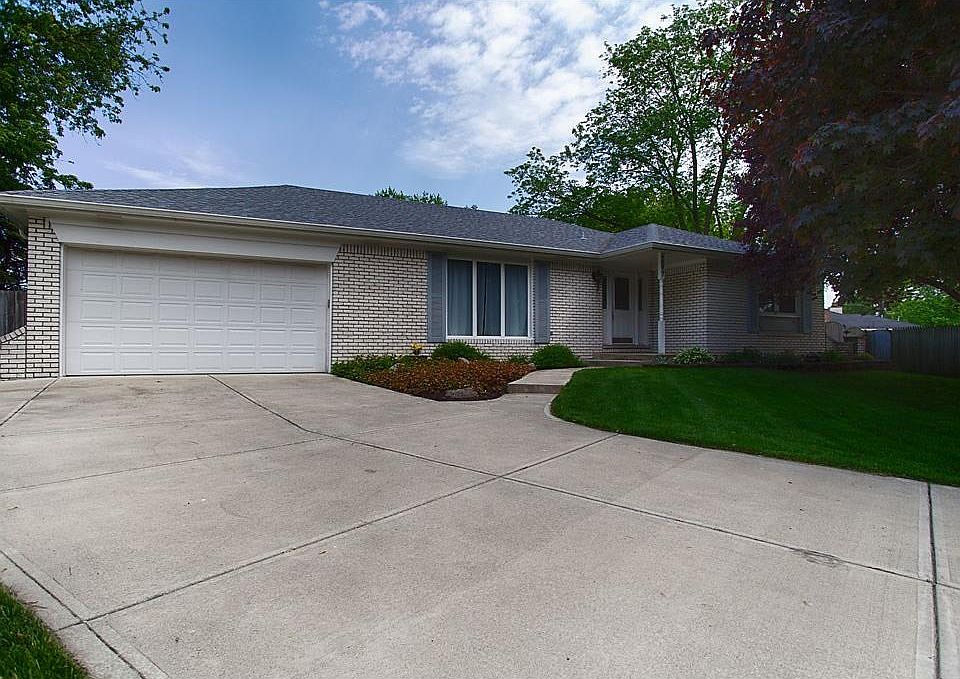 1st image of 7517 Surrey Ct