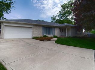 7517 Surrey Ct, Indianapolis, IN 46227