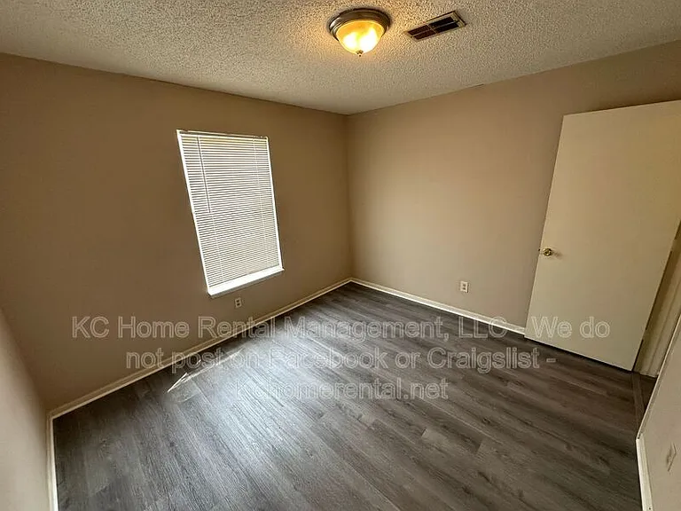 838 Saddlewood St #B — Photo 20