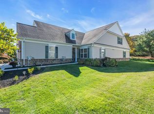 239 Sparrow Dr, Hamilton, NJ 08690