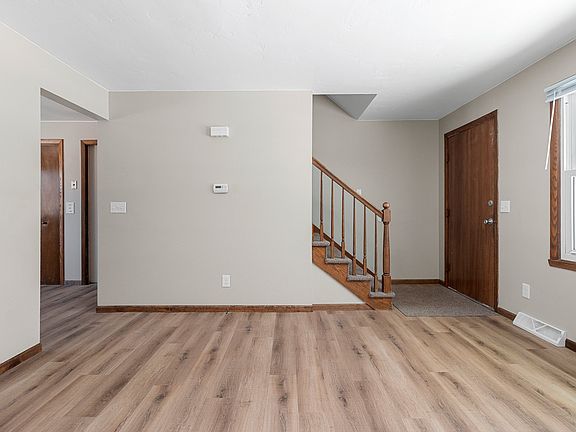 5th image of 919 Bonheur Ct #919