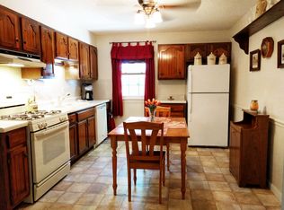 909 Rue Saint Catherine St, Florissant, MO 63031