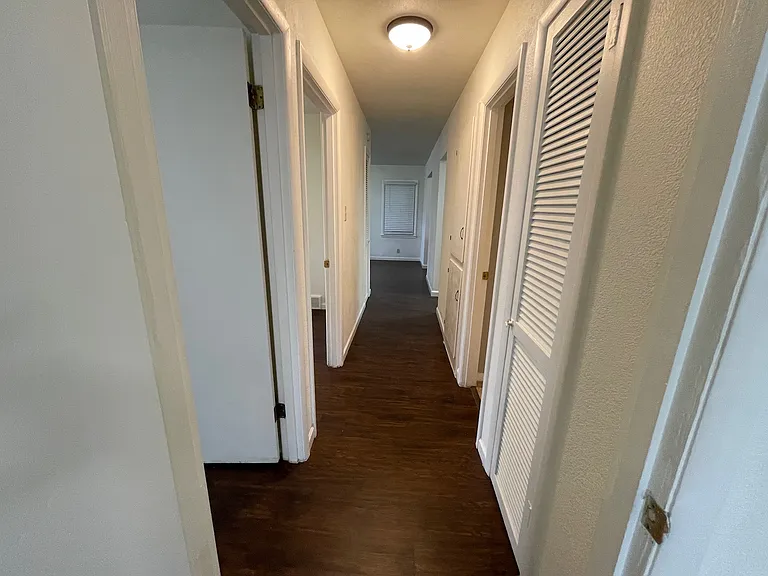 4749 Laverda Dr — Photo 31