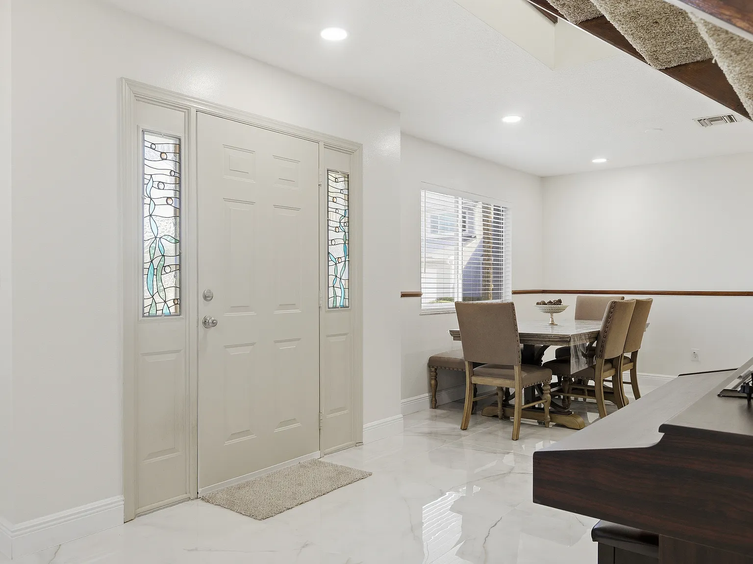 3 bed, 1944 sqft, $3,000 — Photo 4