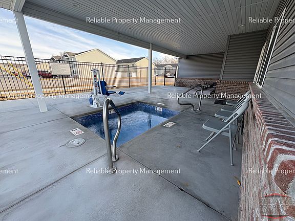 4th image of 1590 Hannah Ln #1590