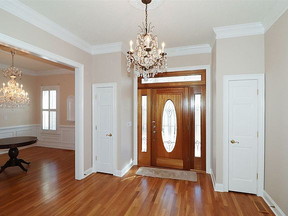 4th image of 31 Oak Dr