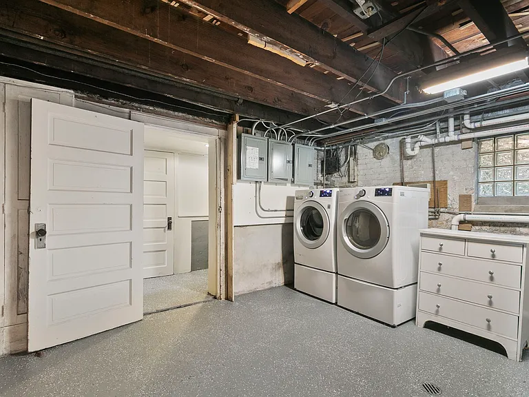 1031 Wesley Ave #1 — Photo 17