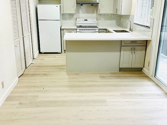 3rd image of 2131 Cerro Terbi Ct