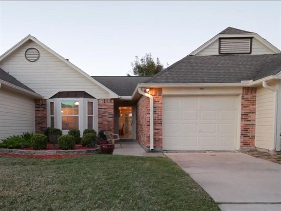 1st image of 606 W Country Grove Cir