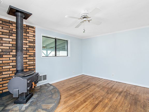 5th image of 1312 S 8th Ave