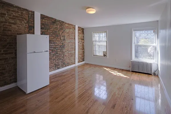 Rented by Corcoran | media 7