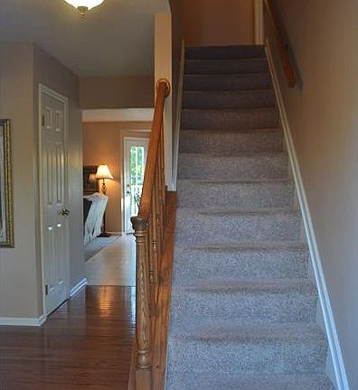 3rd image of 405 Pebble Creek Dr