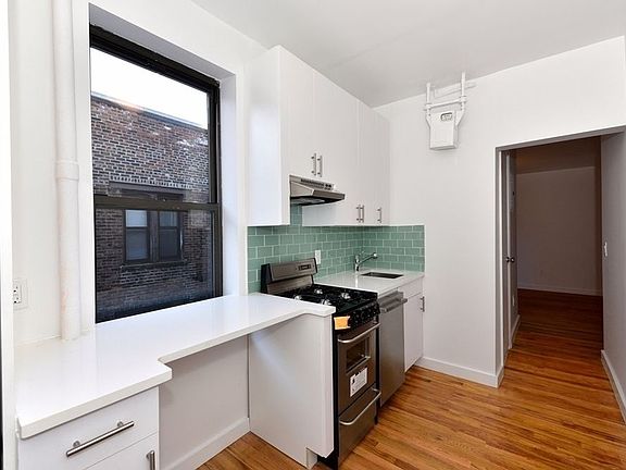 5th image of 240 W 15th St APT 33