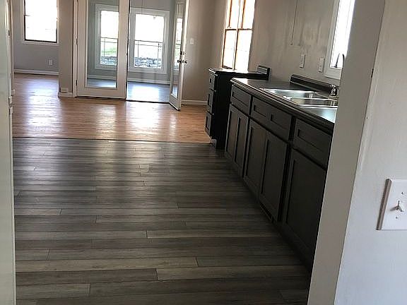 3rd image of 50 Dogwood St