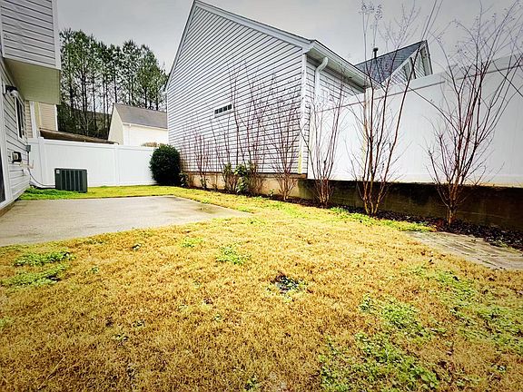3rd image of 1266 W Oaks Way